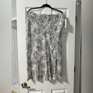 Time and Tru Silk Skirt